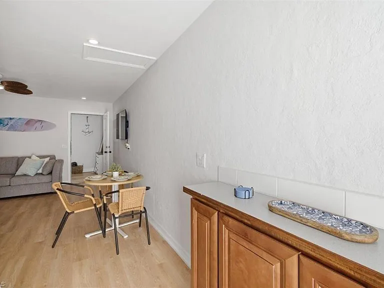 2147 Washington Ave #A — Photo 13