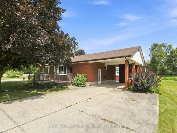 5 King St S, Minto, ON N0G 1Z0