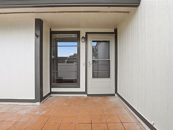 4th image of 1056 SORIA AVENUE
