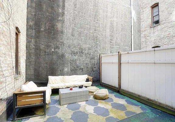 Rented by REAL New York | media 11