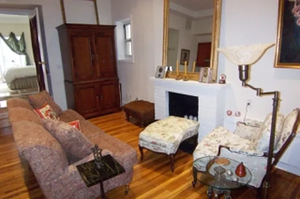 Rented by Fox Residential Group | media 16