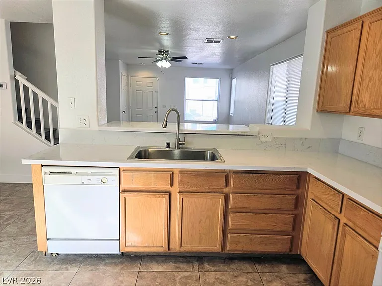 7858 Warwickshire Way — Photo 6