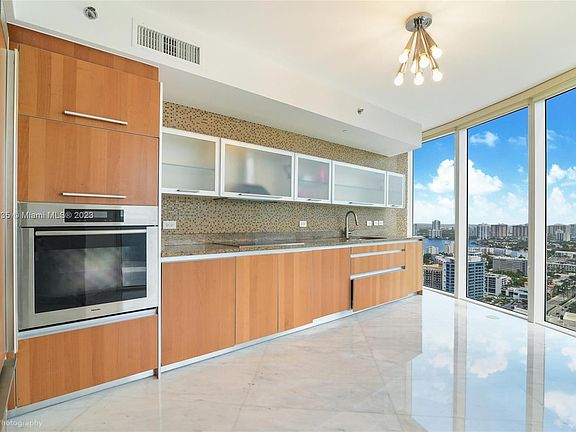 5th image of 17201 Collins Ave APT 3701