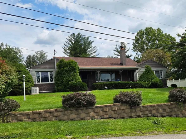 3 Erwin Ln, Fairmont, WV 26554