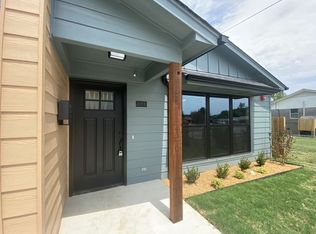 207 E 3rd St UNIT D-1, Owasso, OK 74055