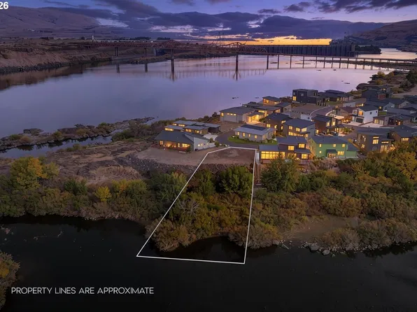 122 Southshore Ln, The Dalles, OR 97058