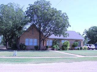 609 Park St, Rowena, TX 76875