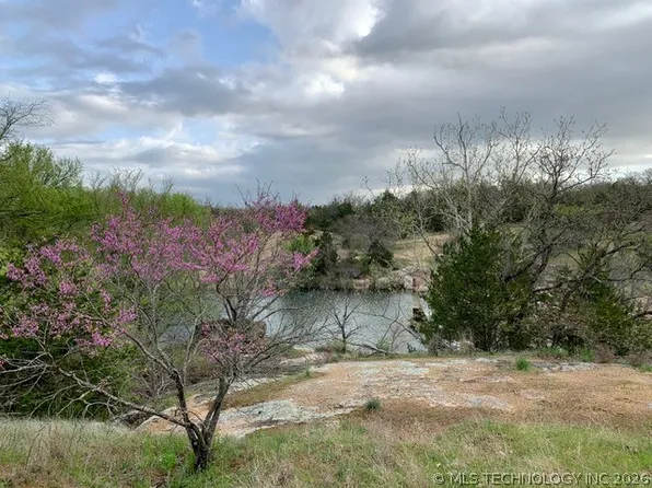 5 W Brandy Dr, Tishomingo, OK 73460