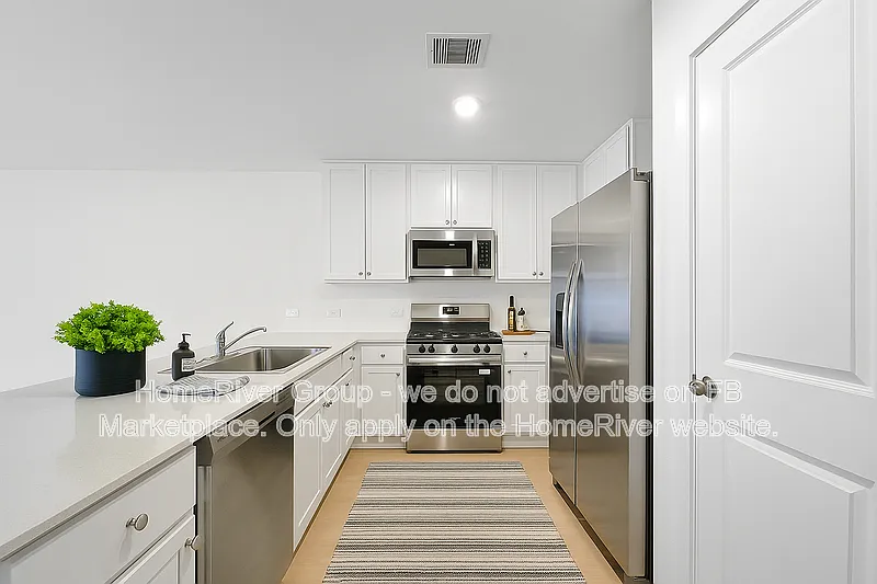 3 bed, 2.0 bath, 1409 sqft, $1,695 — Photo 3