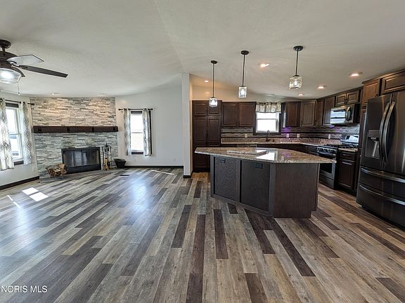4th image of 17156 Harris Rd