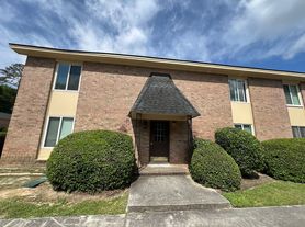 3840 Overbrook Dr
