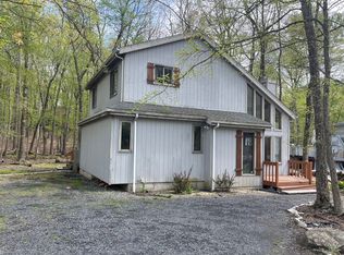 1140 Belaire Dr, East Stroudsburg, PA 18301