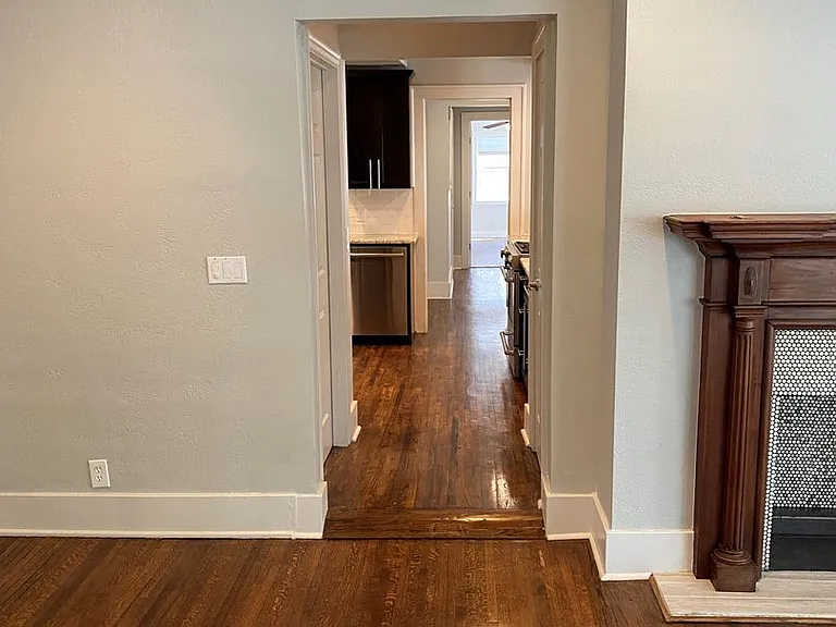 1515 S Carson Ave — Photo 13