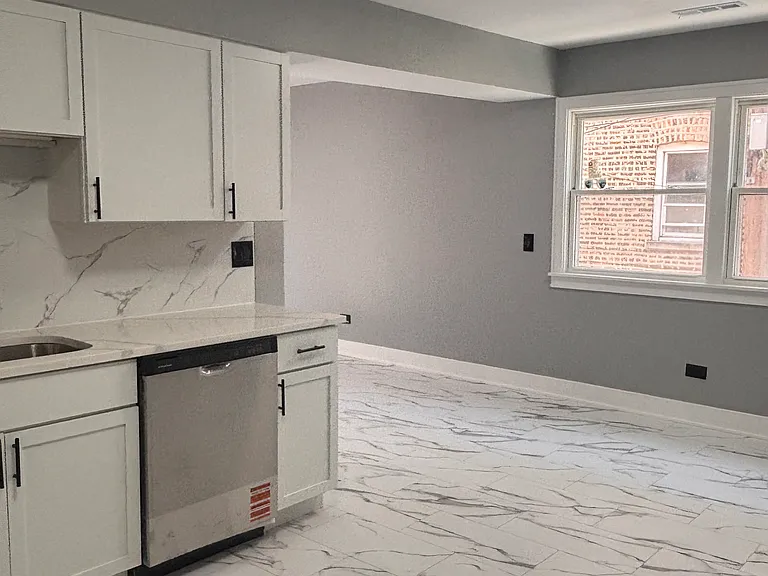 1950 W Fargo Ave #3E — Photo 7