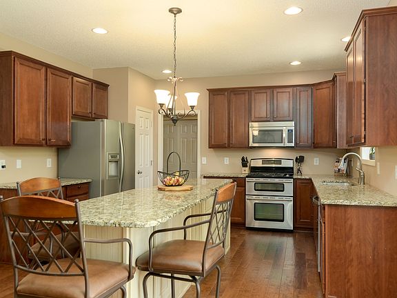 2nd image of 3018 Georgeanna Dr