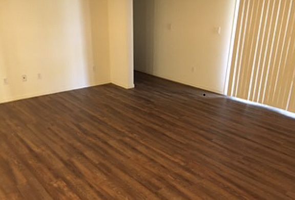 2nd image of 18161 W Saguaro Ln