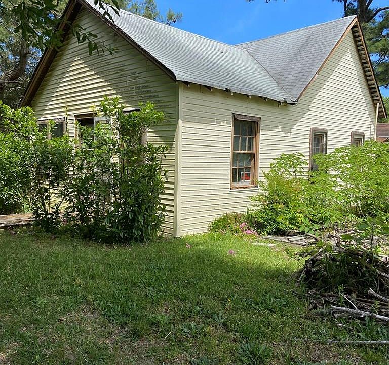 2nd image of 429 Woodleigh Rd