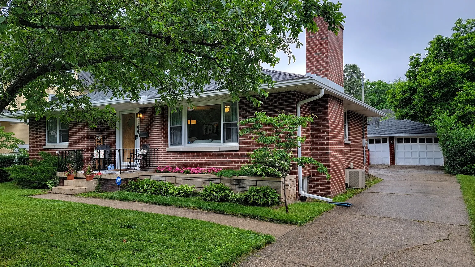 1108 W Park Ave photo 1
