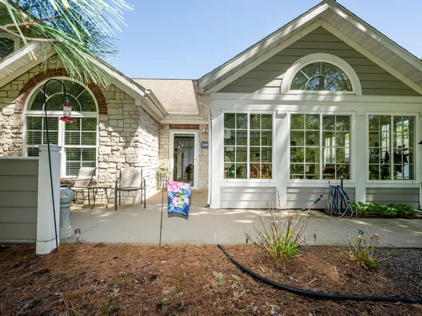 2848 Villa Ln, Benton Harbor, MI 49022