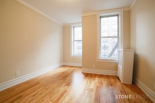 5th image of 521 W 122nd St #61A