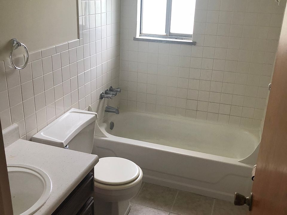 1st image of 953 S 23rd St APT 235