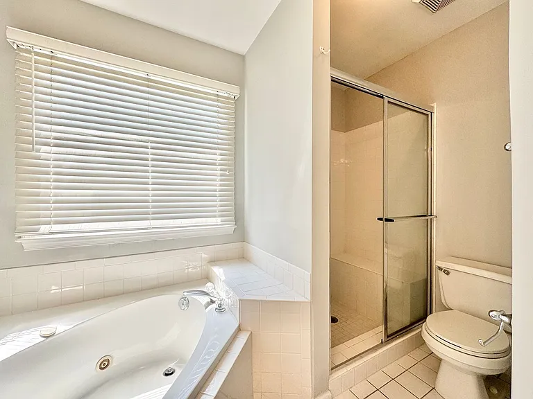 5208 Autumn Woods Dr — Photo 17
