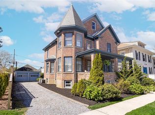 21 Bedlow Ave, Newport, RI 02840