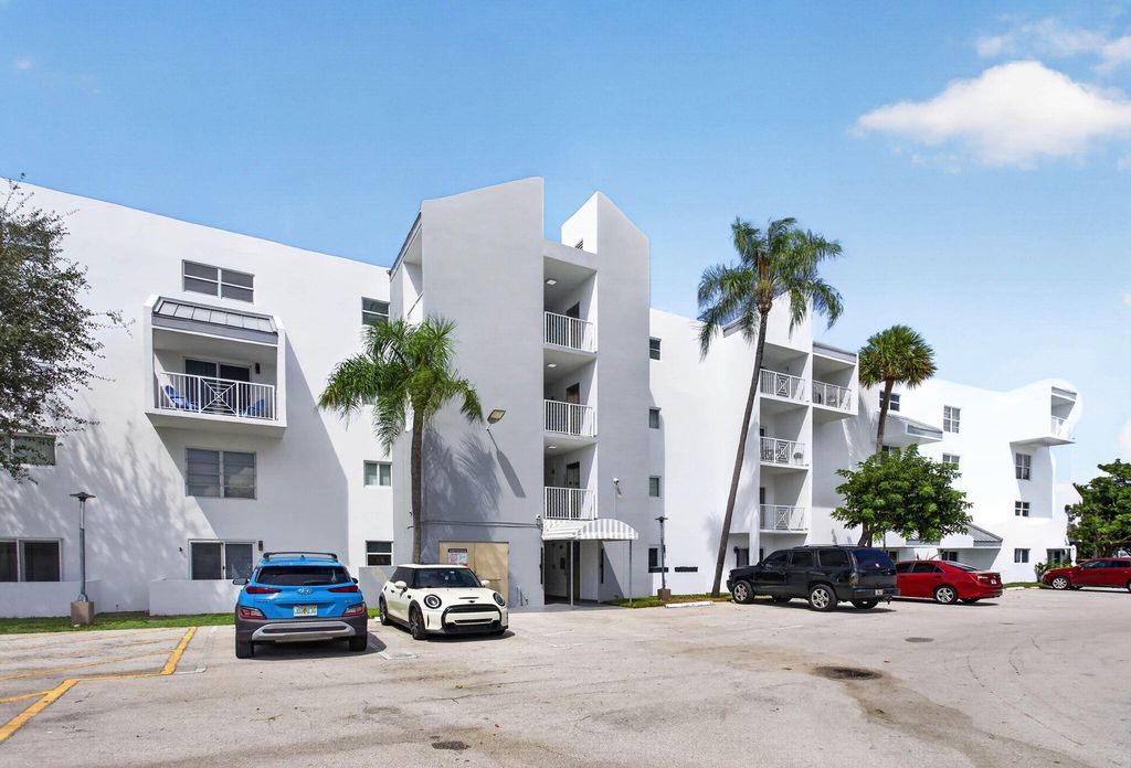 2840 NE 14th St #109A, Pompano Beach
