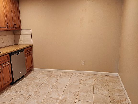 5th image of 680 San Luisito Way