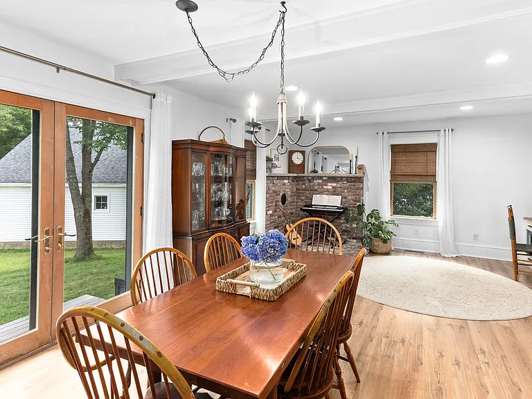 173 Center St — Photo 12