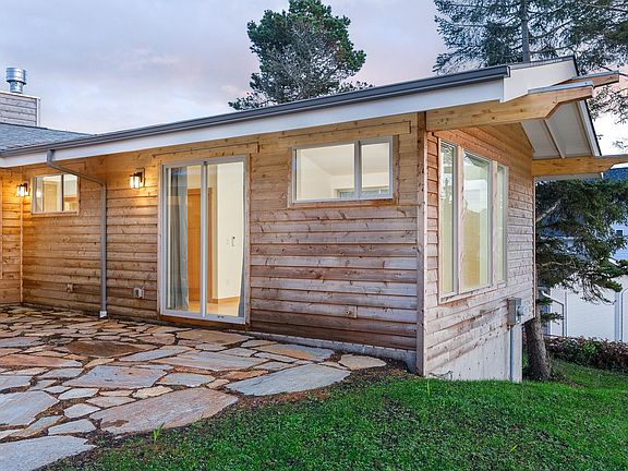 Ocean View Home in Newport, Oregon