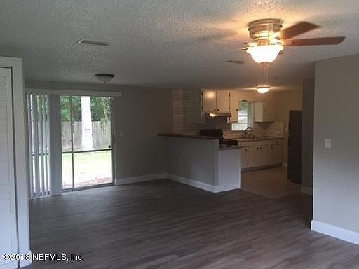 3rd image of 7405 Dostie Dr E