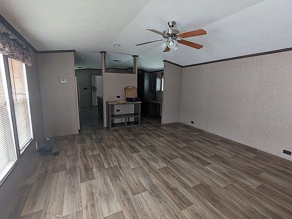 3rd image of 2120 S Burleson Blvd Trailer 70