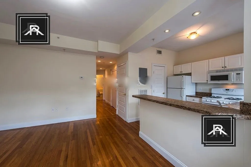 2 bed, 2.0 bath, $3,600 — Photo 3