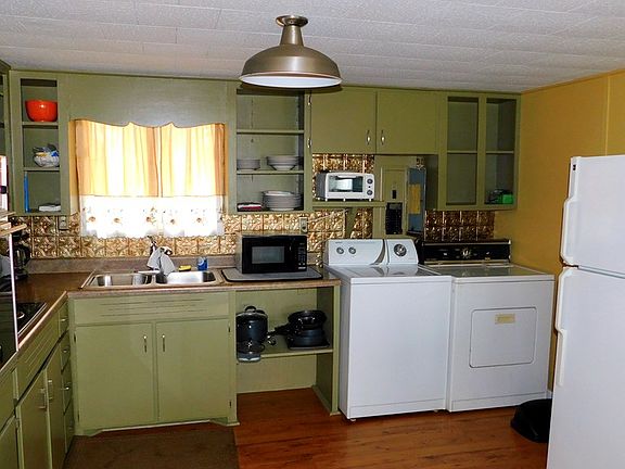 2nd image of 7811 Paradise Dr