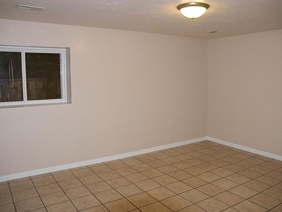 5th image of 3630 Douglas Ave #3
