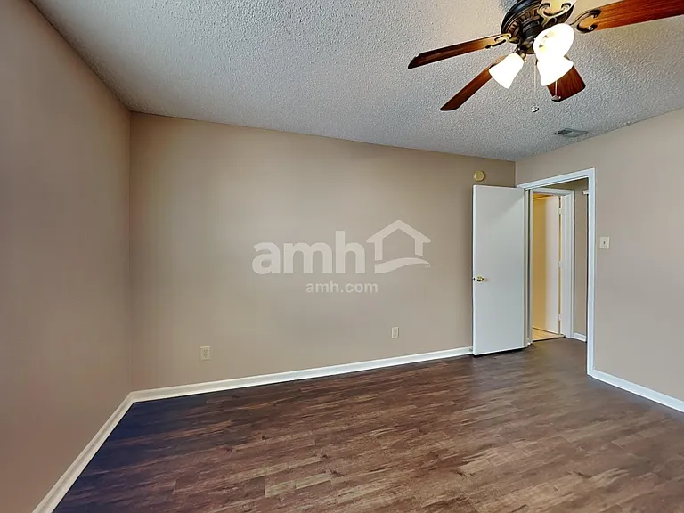10191 Tournon Dr — Photo 14