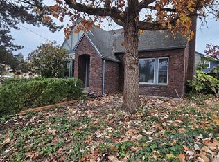 5836 NE Halsey St, Portland, OR 97213