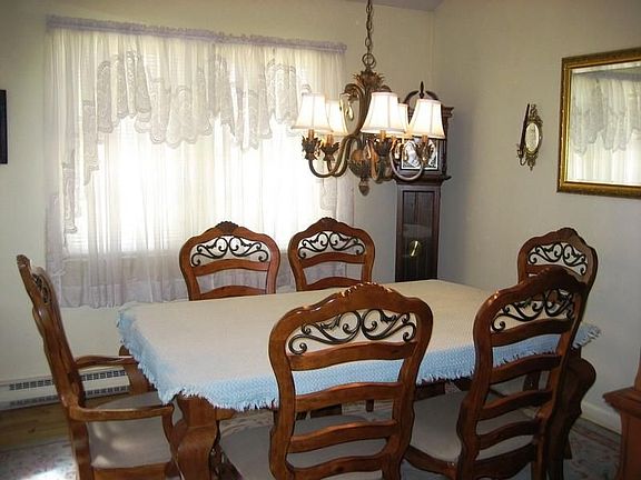 Formal Dining Room.JPG