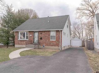 21 Mountain View Ave, ALBANY, NY 12208