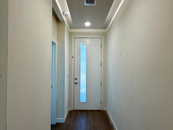 5th image of 3889 Perspective St