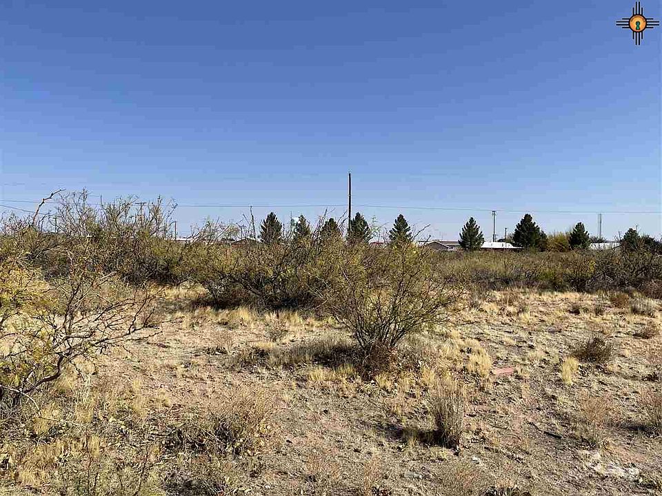 2nd image of 4 N Platinum Ave