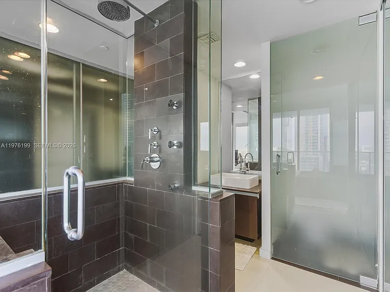 1040 Biscayne Blvd #1107 — Photo 25