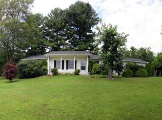 35 Hawthorne Dr, Brevard, NC 28712