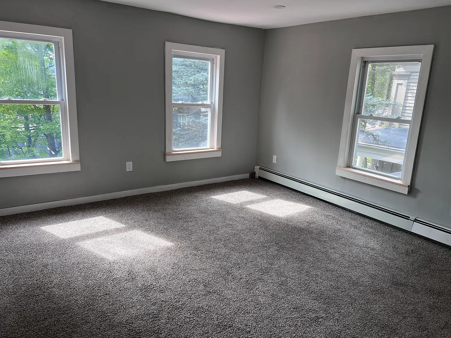 4 bed, 1200 sqft, $3,100 — Photo 3