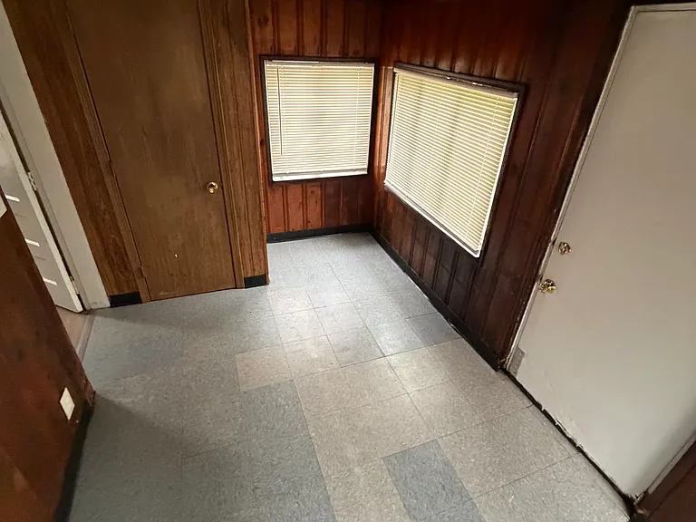 7547 Rowles Ave — Photo 9