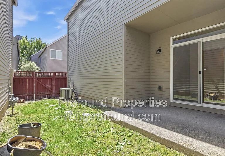 1140 SE Tamango St — Photo 38