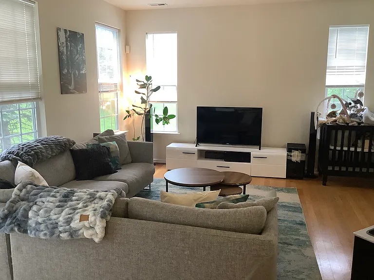51 Heath Ct — Photo 2