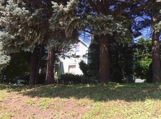 3624 N 3rd St, Clinton, IA 52732