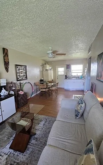 1301 N 12th Ct #2A — Photo 15